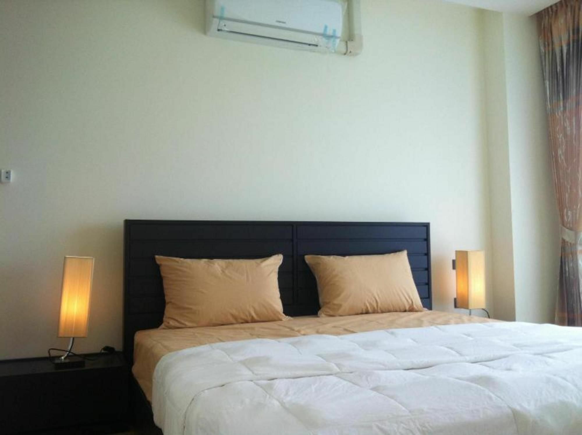 Goldstone Residency Patong , Phuket Exterior foto