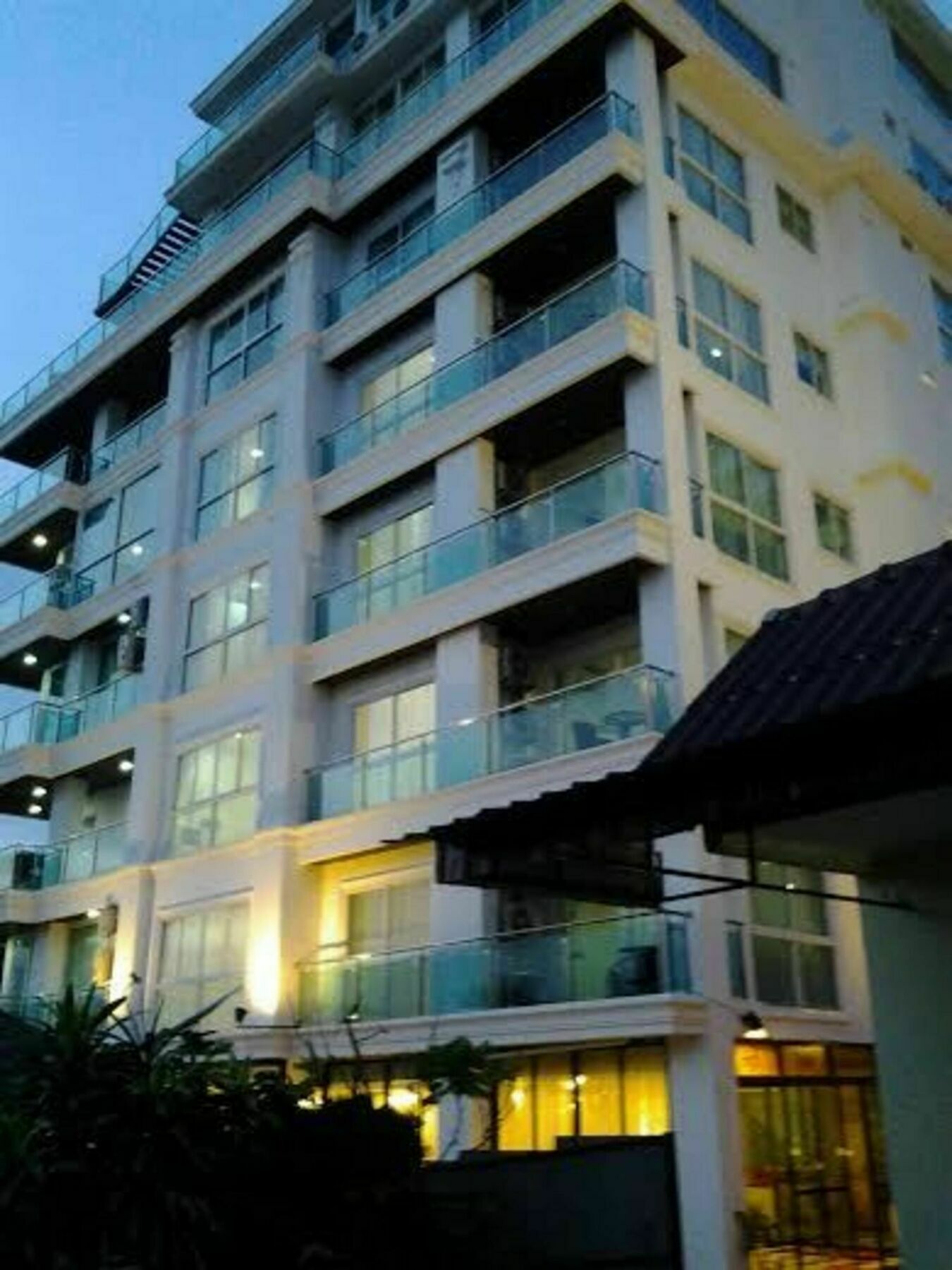 Goldstone Residency Patong , Phuket Exterior foto